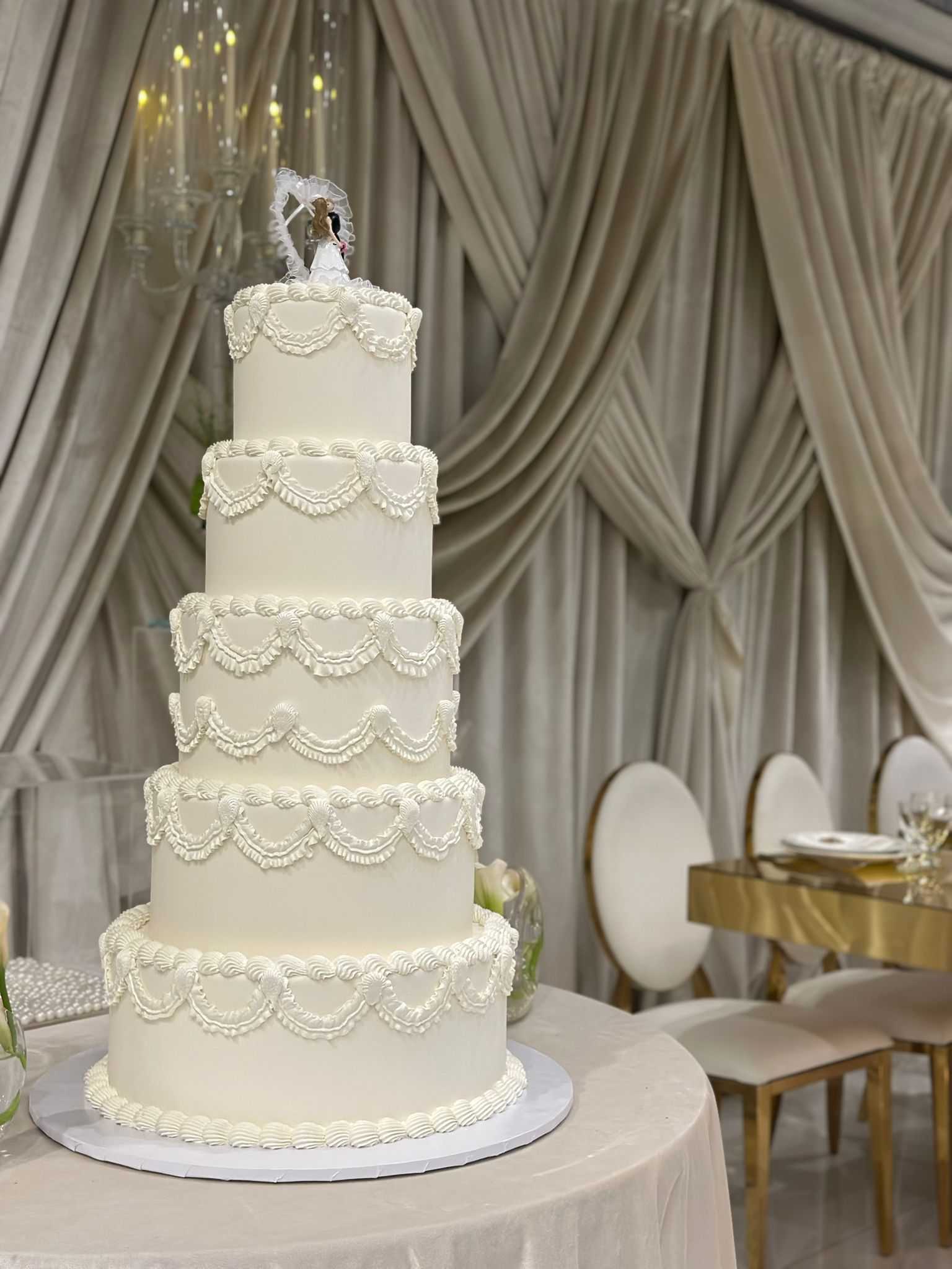 Roobina’s Cake Delivery to MG Studio – Make Every Celebration Sweeter