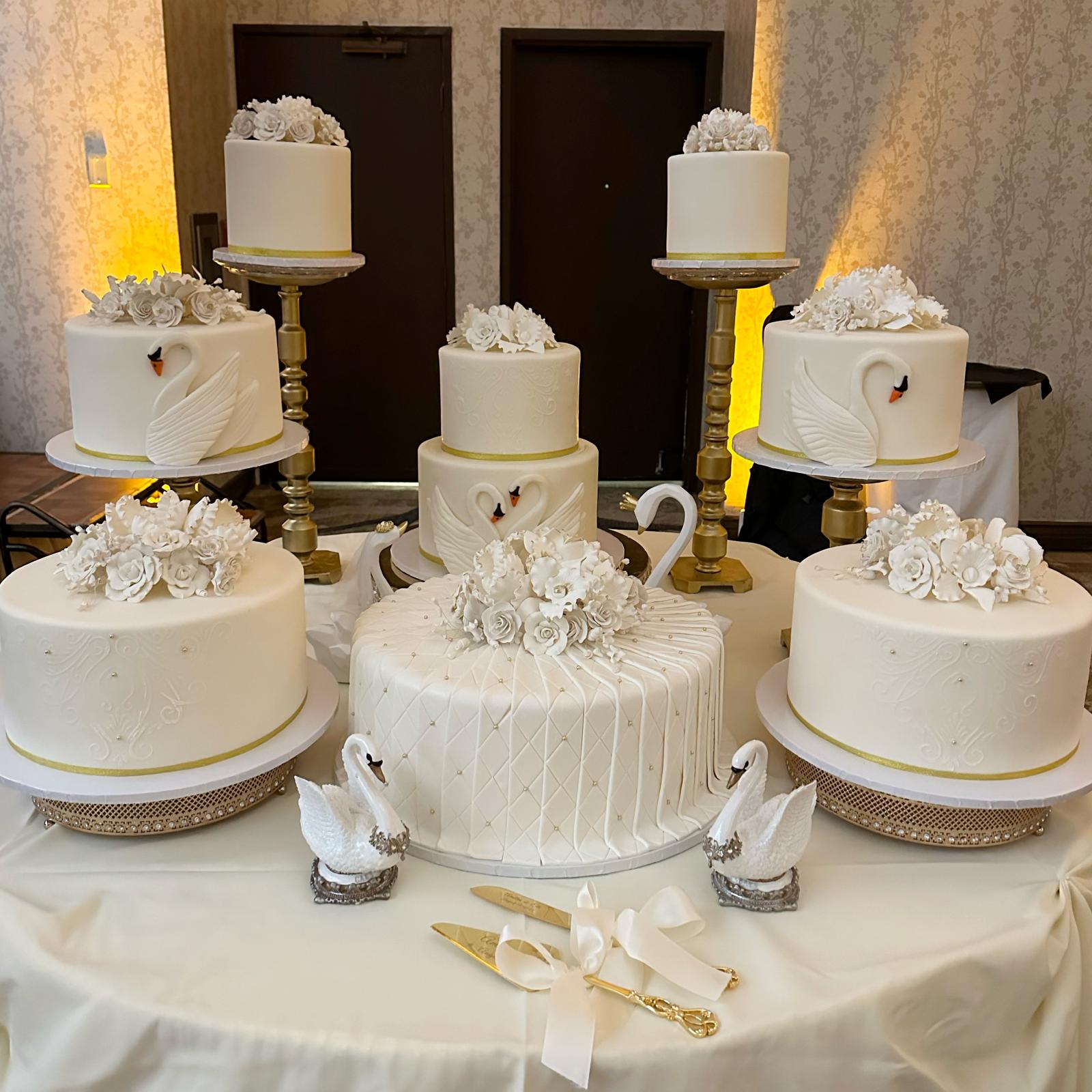 Roobina’s Cake – Elegant Cake Delivery to KUE Event Space in North Hollywood