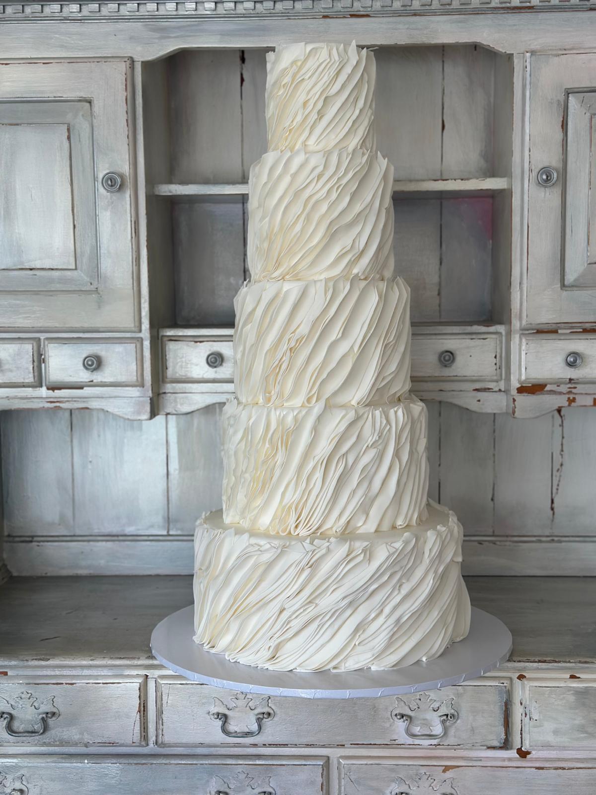 Roobina’s Cake Delivery to Imperial Event Venue – Verdugo Rd, Glendale