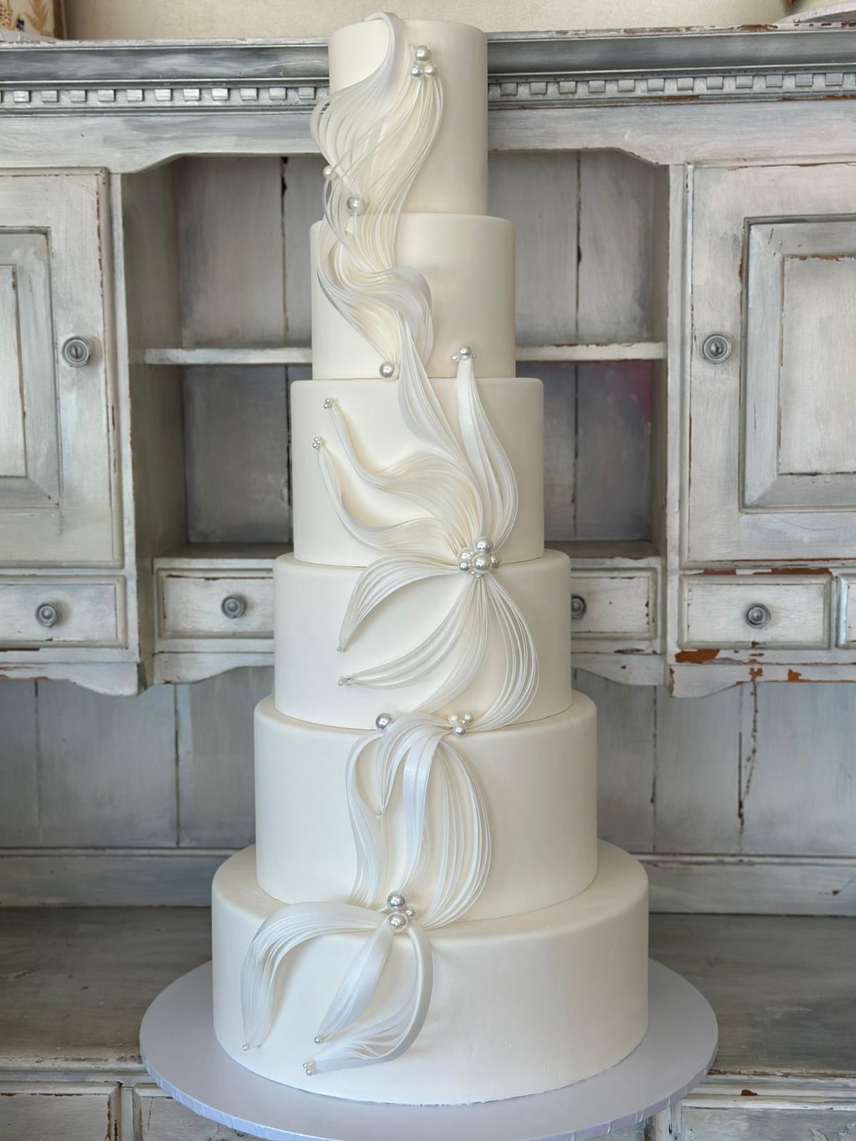Roobina’s Cake: Luxury Cake Delivery for NOOR Events | Venue | Catering (Colorado Blvd #200, Pasadena)