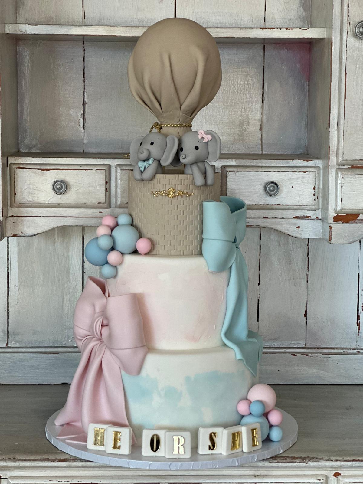 Roobina’s Cake at Ritz Celebration Burbank, California – Custom Cakes for Every Occasion