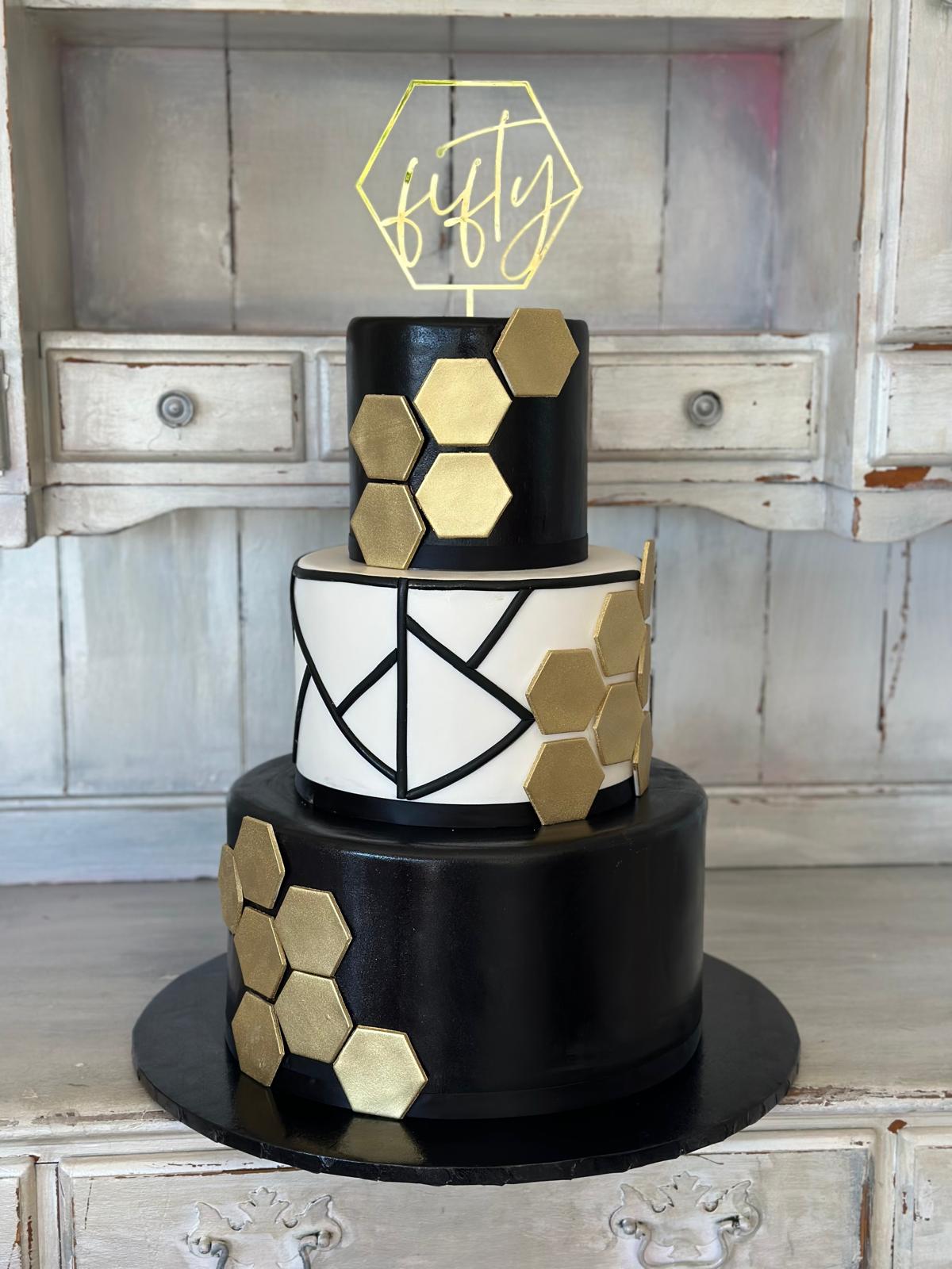 Roobina’s Cake at Old Brown House Wedding Venue in Los Angeles