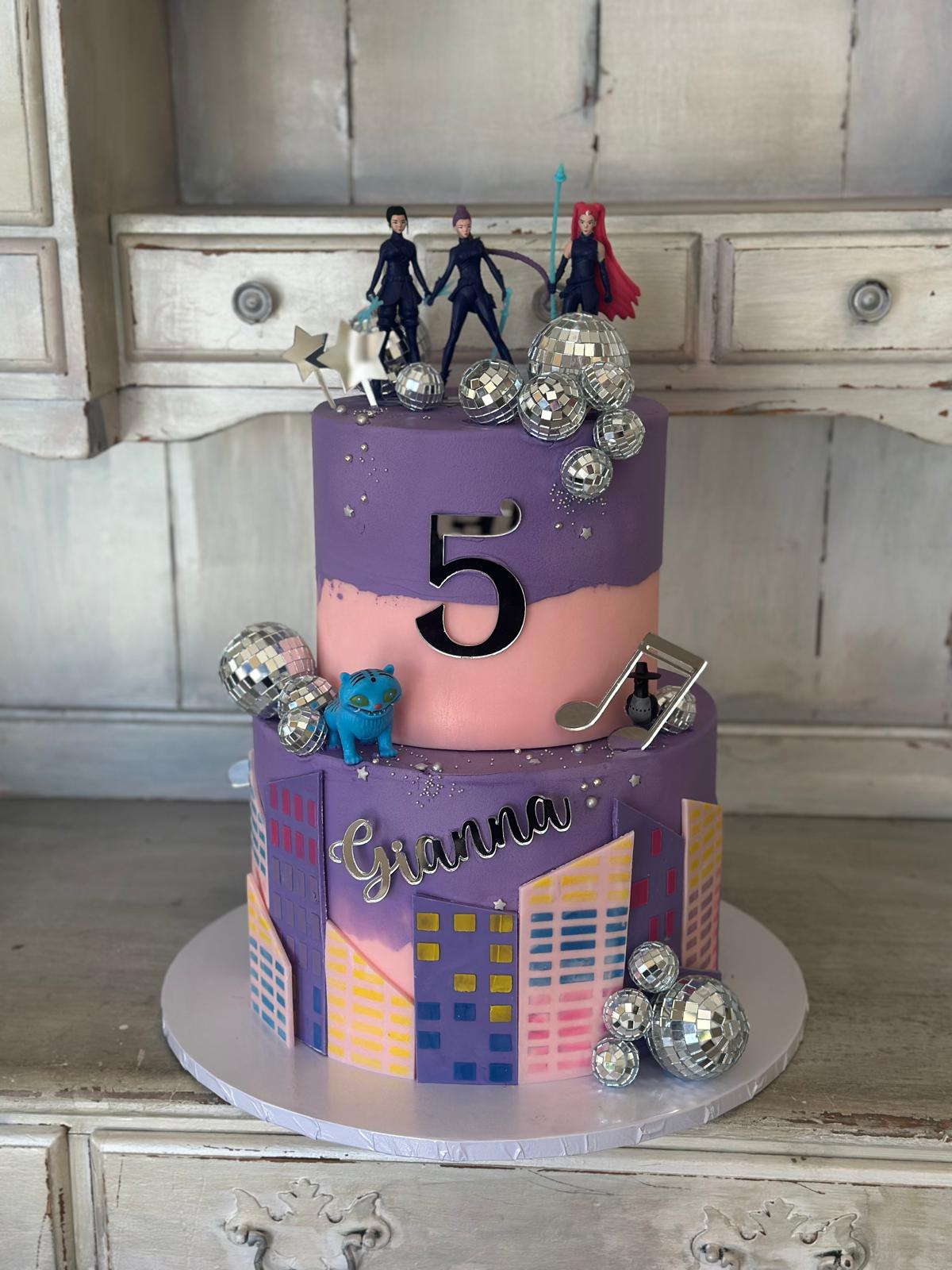 Roobina’s Cake – Premium Cake Delivery to The Thursday Club Wedding Venue, San Diego, CA