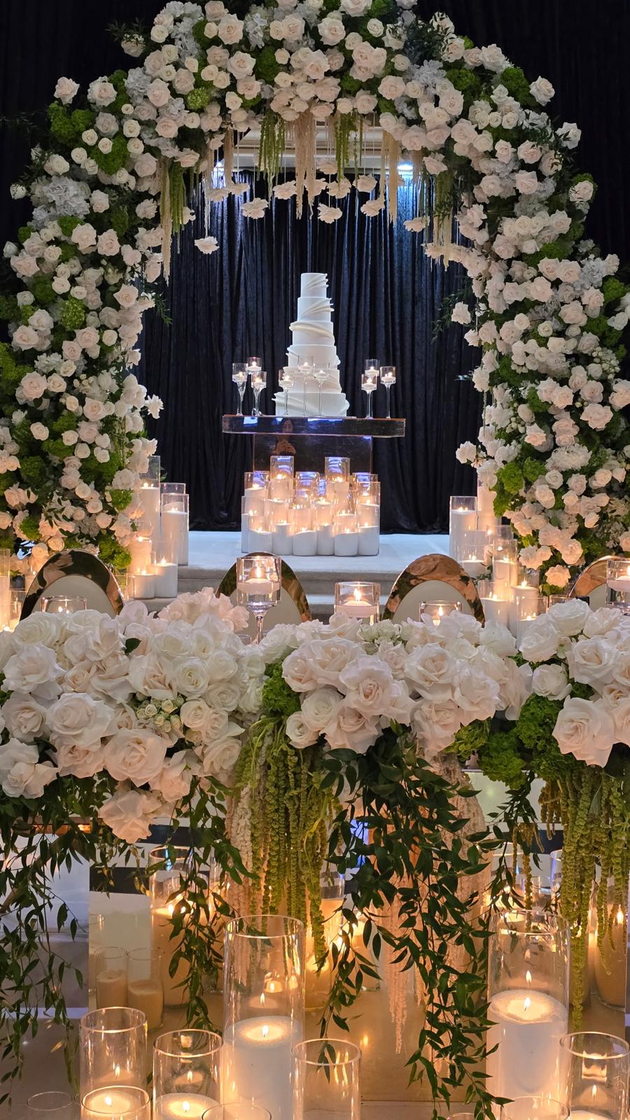Cake Delivery to Deukmejian Wilderness Park Amphitheatre, Glendale, CA