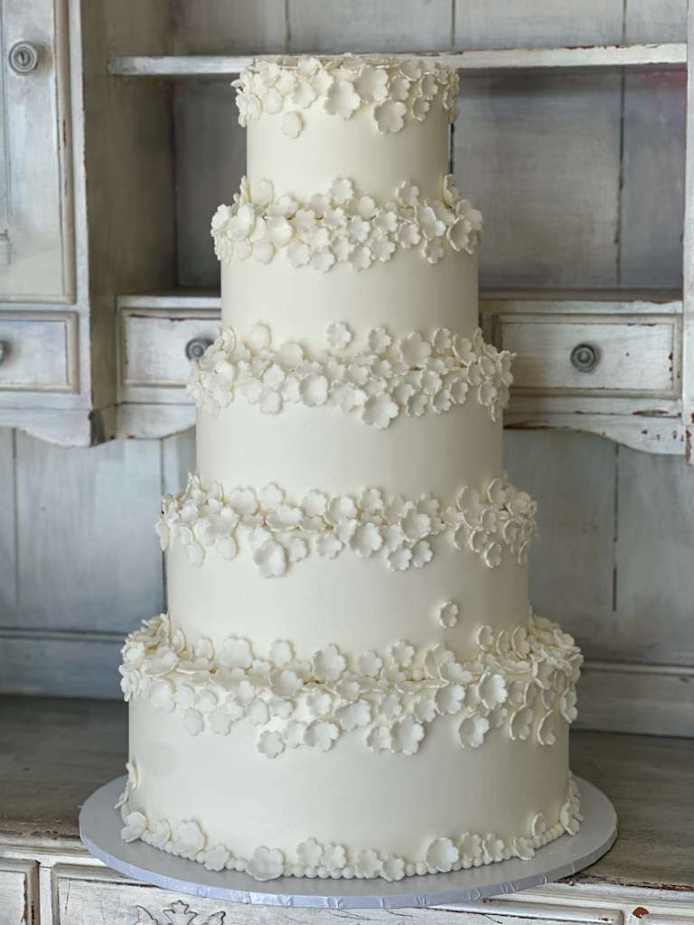 Luxury Cake Delivery Near Seaport Village San Diego for Weddings & Celebrations at The Headquarters