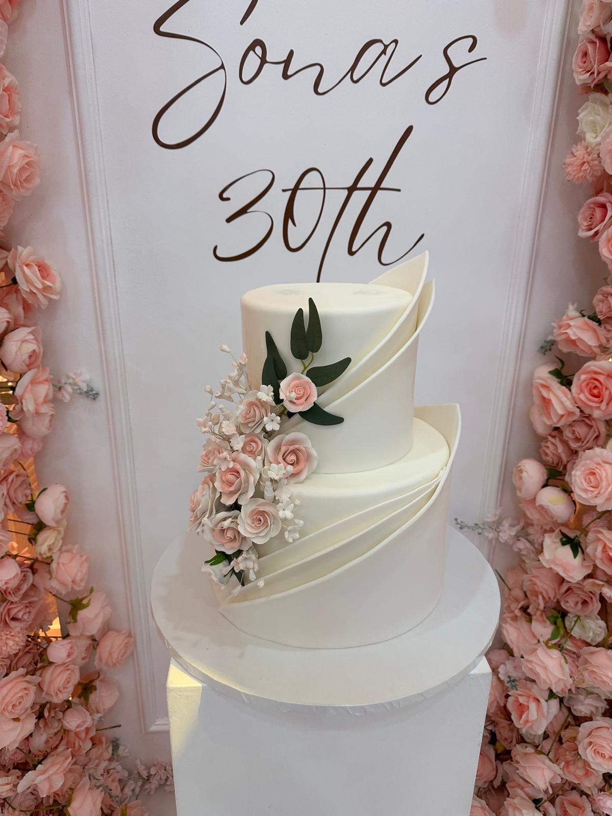 Roobina’s Cake Delivery to La Cañada Thursday Club