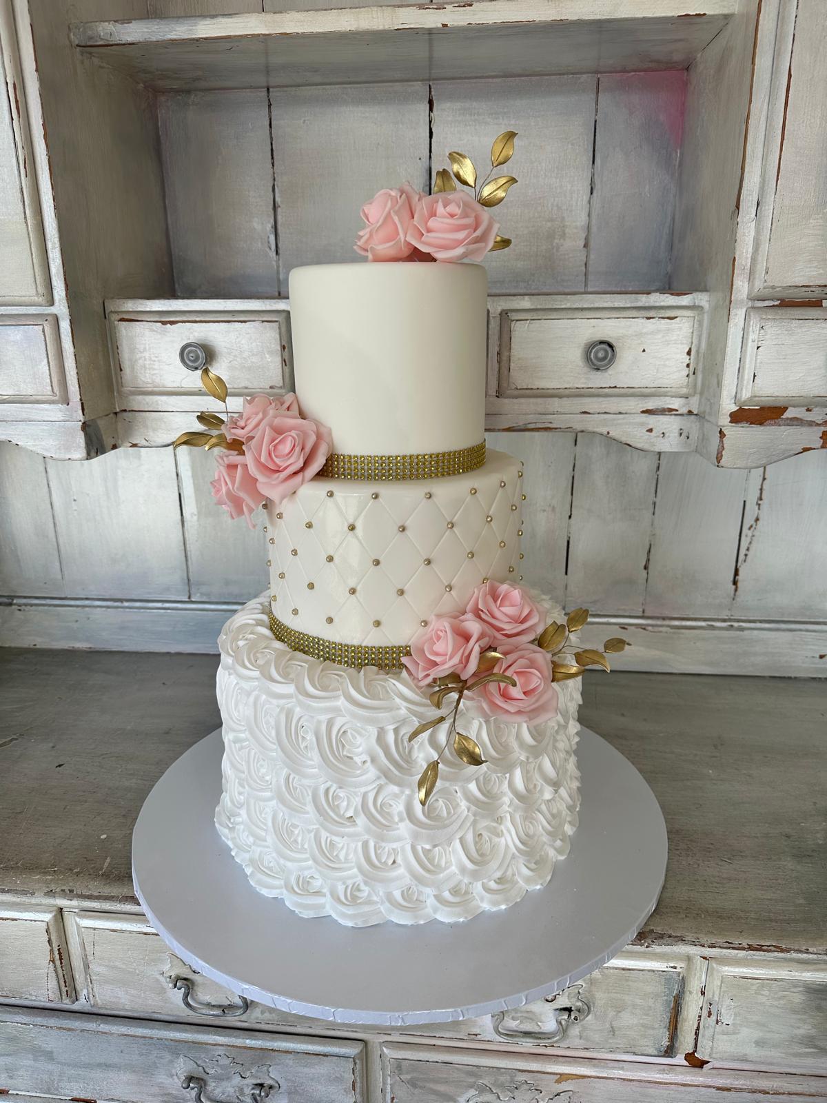 Cake Delivery to Millwick by Marvimon LA | Roobina’s Custom Cakes for Iconic Events