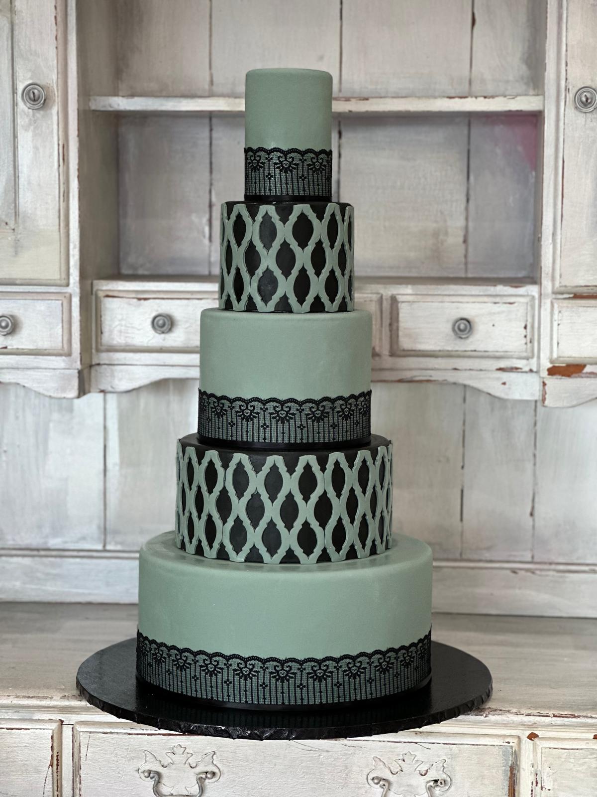 Cupcakes, Cookies & Small Desserts in Newport Beach – Sweet Treats by Roobina’s Cake