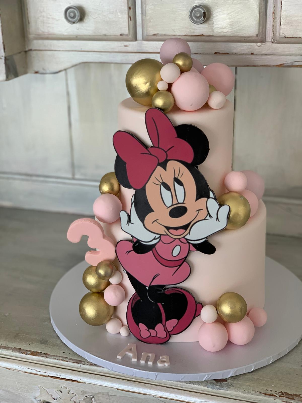 Cookies & Desserts: Handcrafted Sweet Treats by Roobina’s Cake