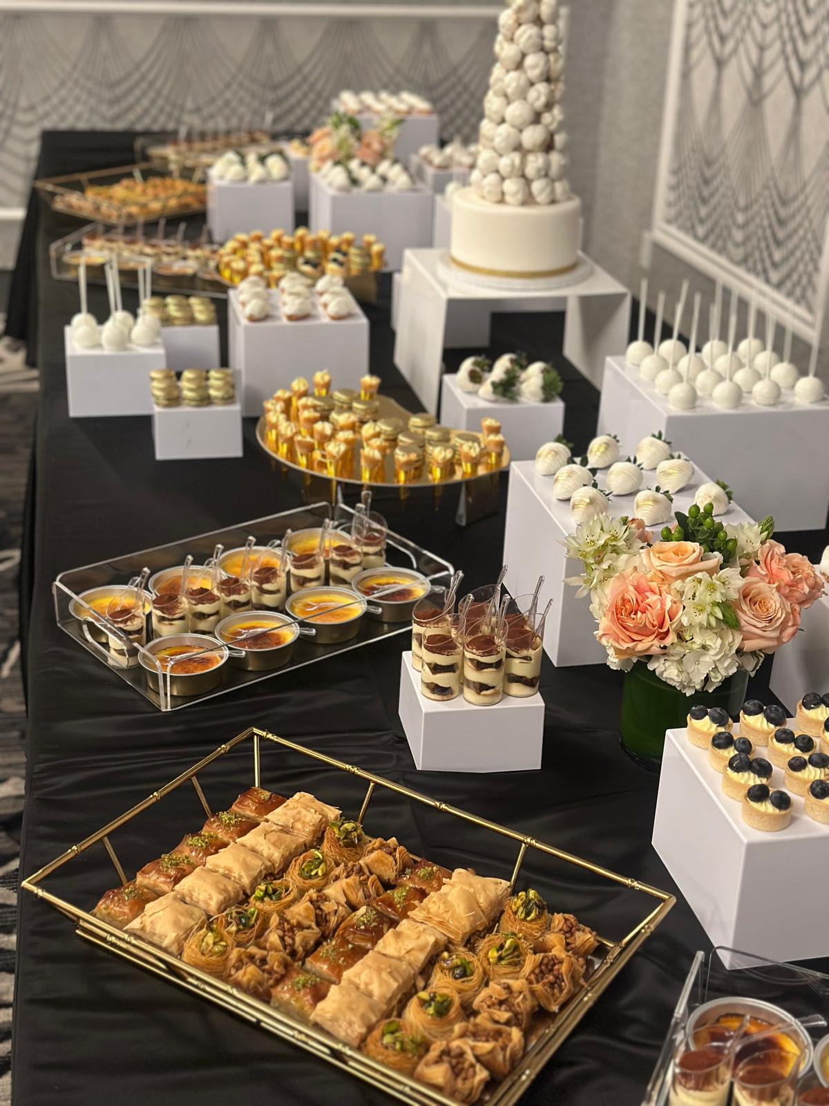 Luxury Wedding & Event Cakes Irvine | Roobina’s Cake