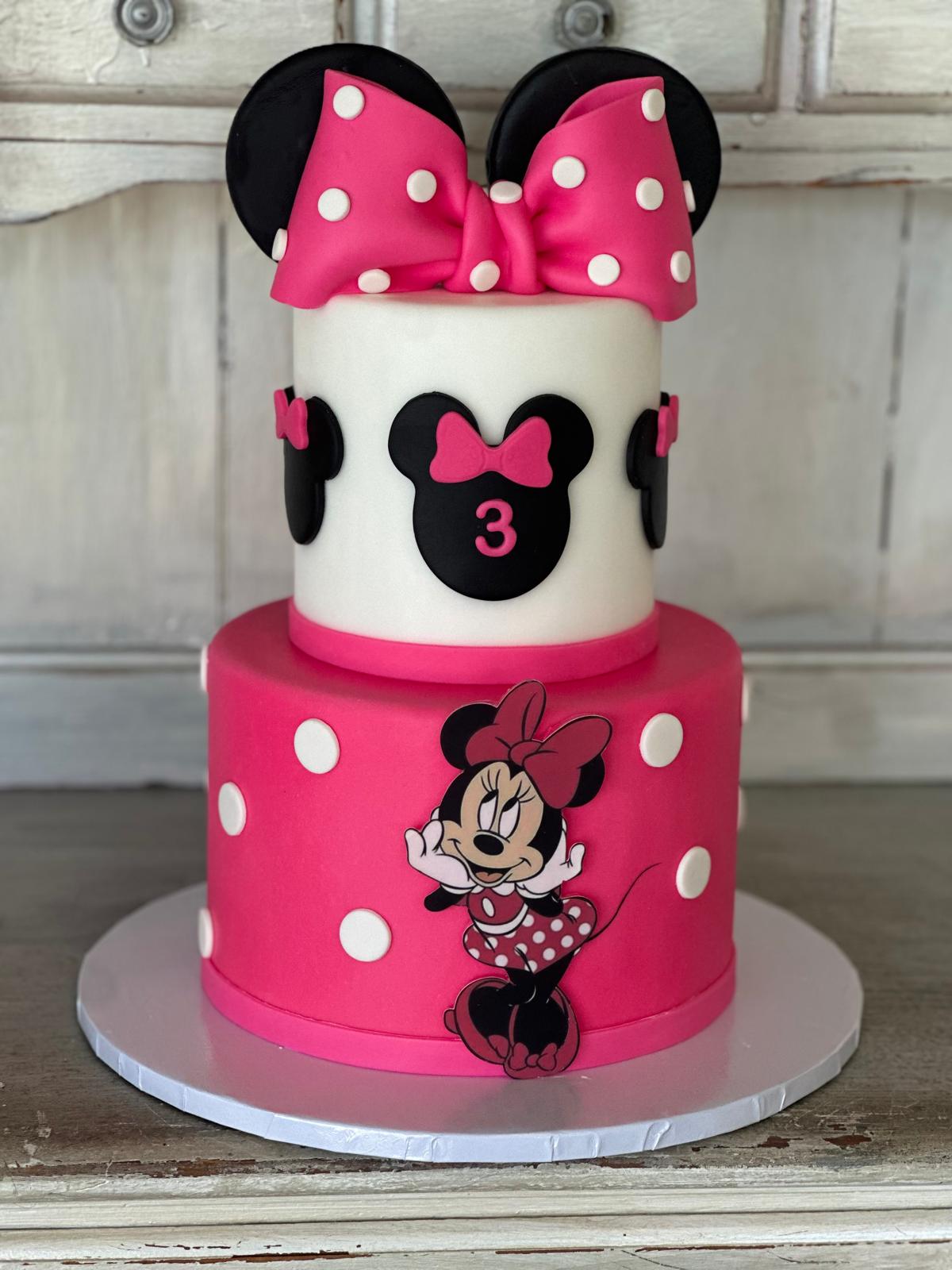 Luxury Wedding & Event Cakes Tustin | Roobina’s Cake