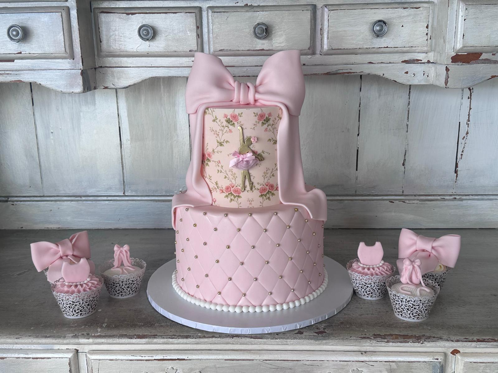 Best Baby Shower Cakes in Simi Valley | Custom Cakes Near Me – Roobina’s Cake