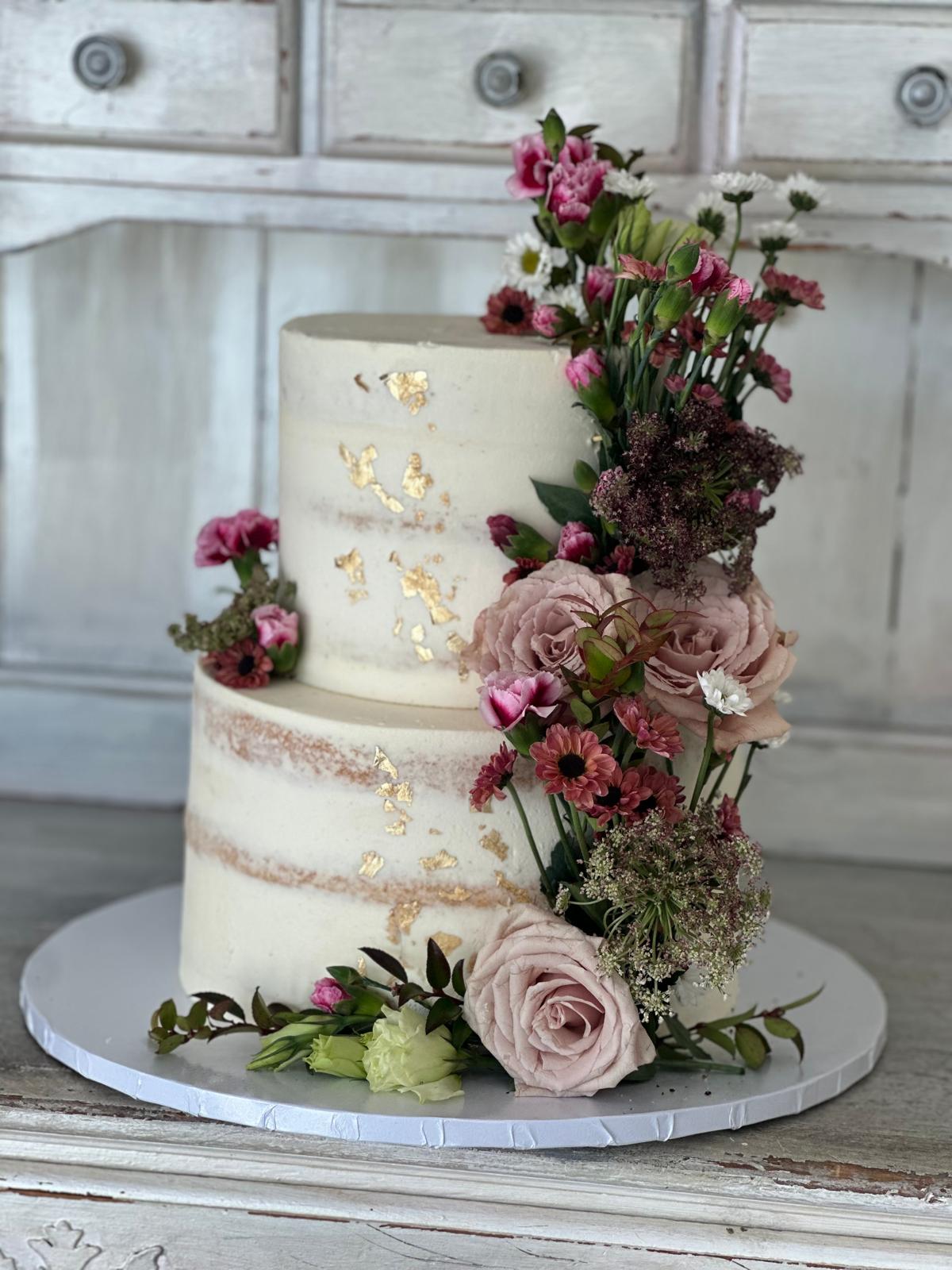 Engagement Cakes in Simi Valley Prices | Custom & Elegant Cakes – Roobina’s Cake