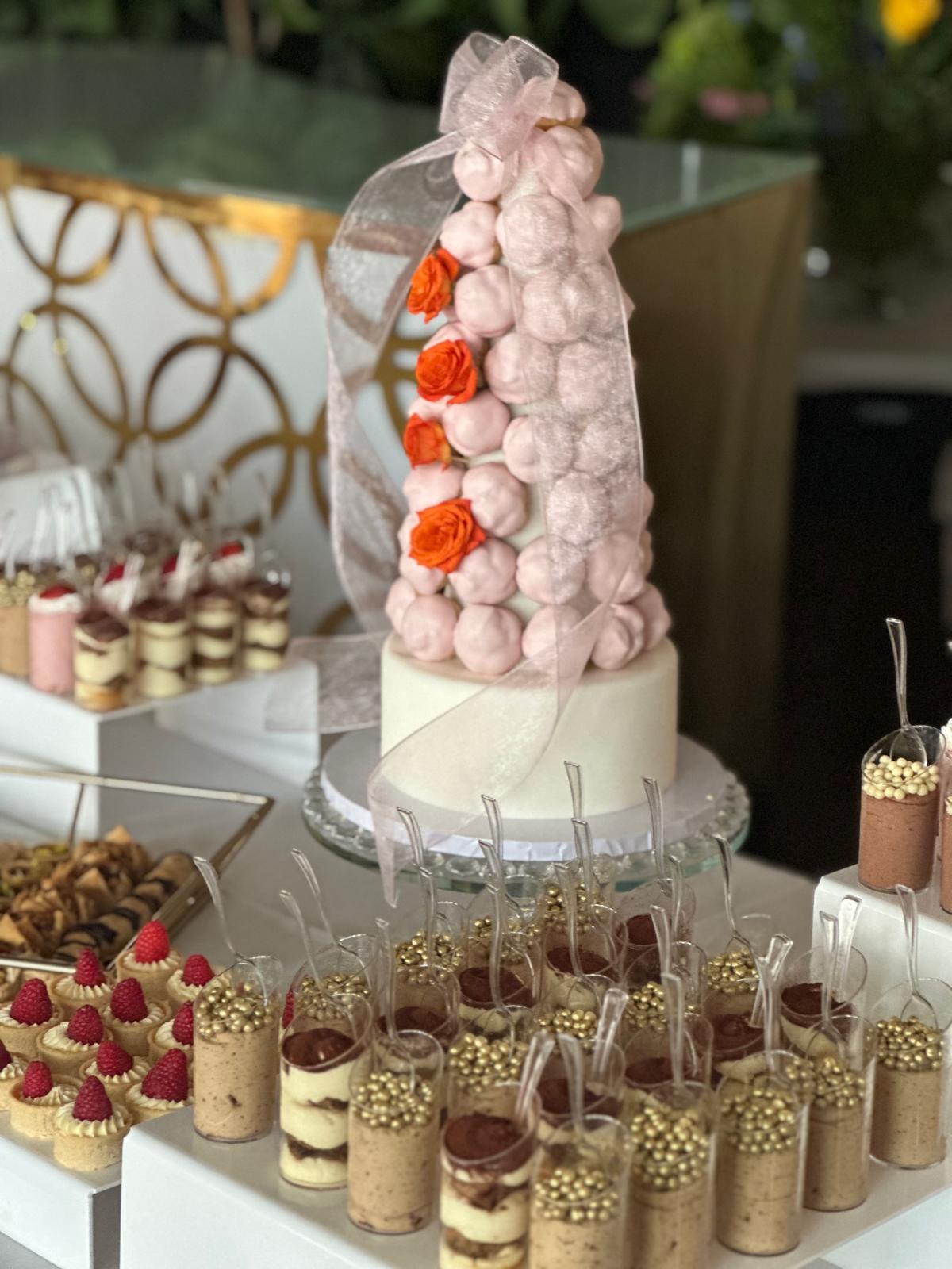 Custom Cake Shop in Simi Valley | Designer & Luxury Cakes – Roobina’s Cake