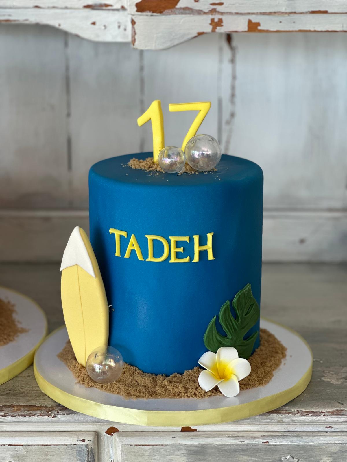 Custom Birthday Cakes in Santa Ana | Roobina’s Cake