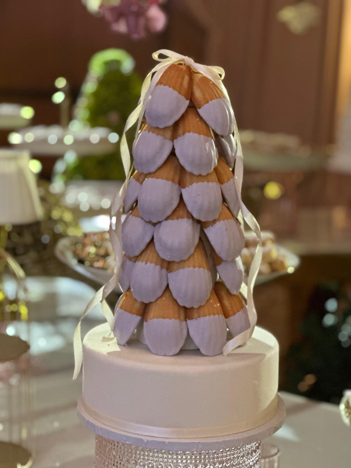 Wedding Cakes Near Jefferson Park Los Angeles CA | Custom Cakes | Roobina's Cake