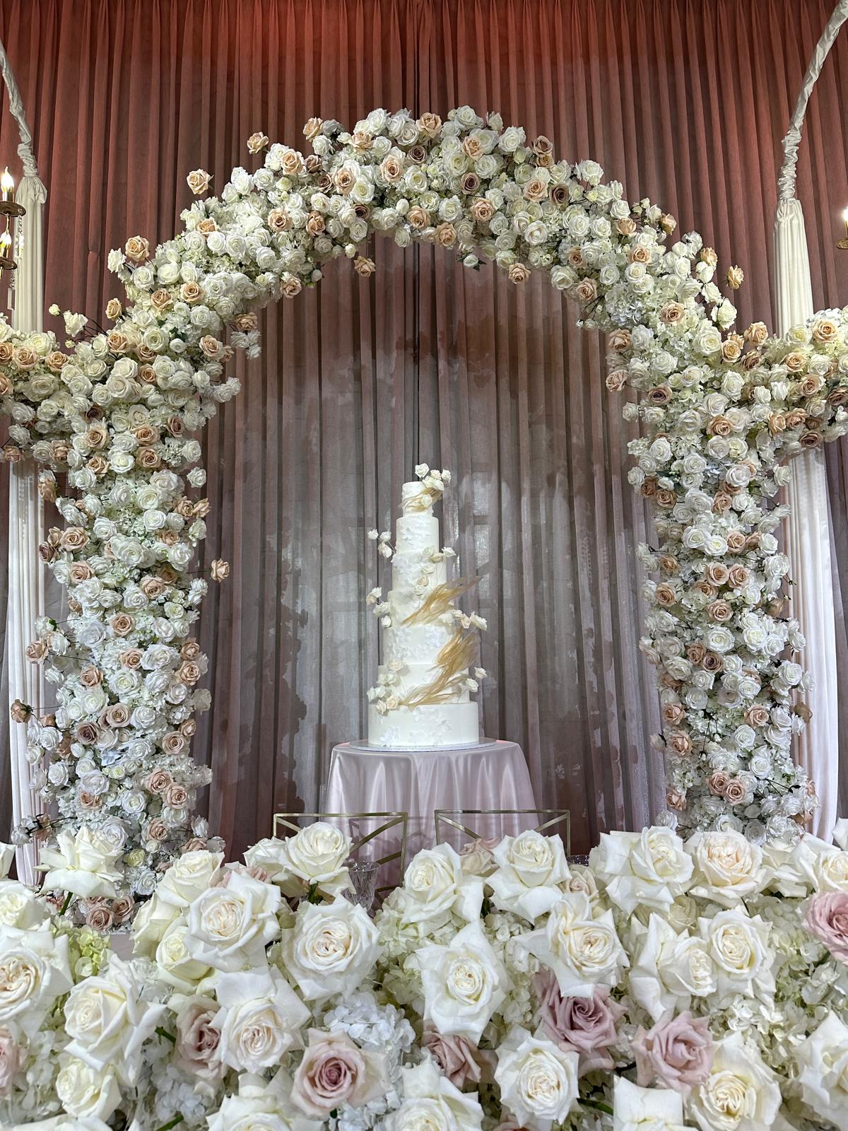 Graduation Cakes Downey | Roobinas Cake Custom Bakery & Designer Cakes