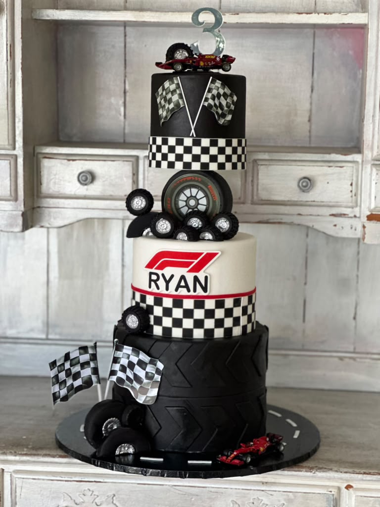 Best Wedding Cakes in Apple Valley, CA | Custom & Luxury Cakes