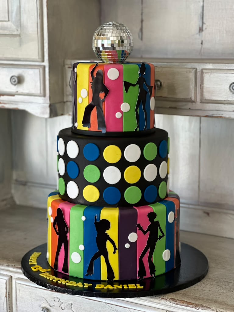 Best Wedding & Custom Cakes in Cambria, CA