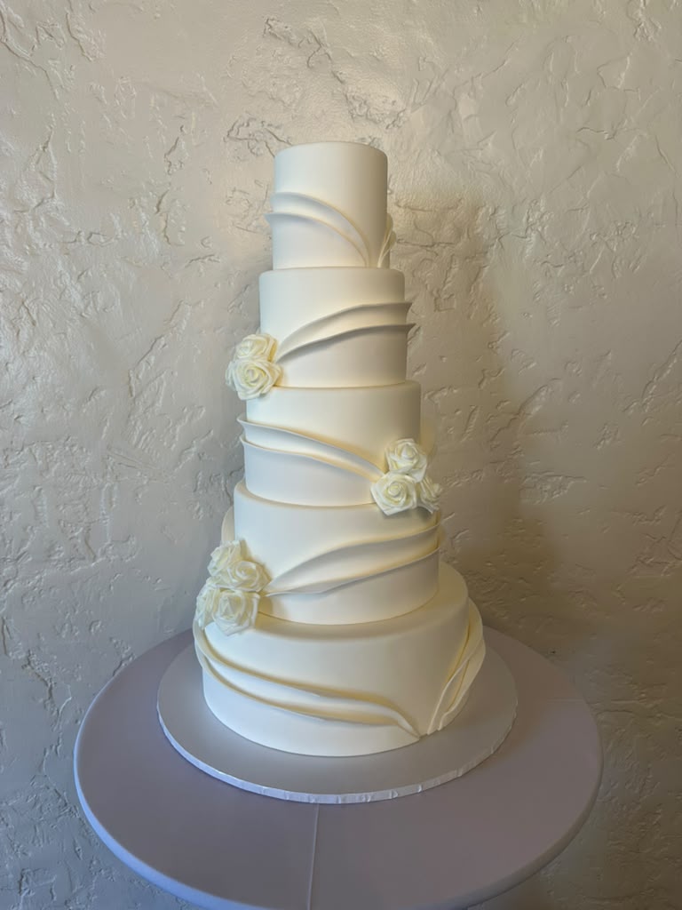 Wedding Cake Tasting in Los Angeles Find Your Perfect Wedding Cake at Roobina's Cake