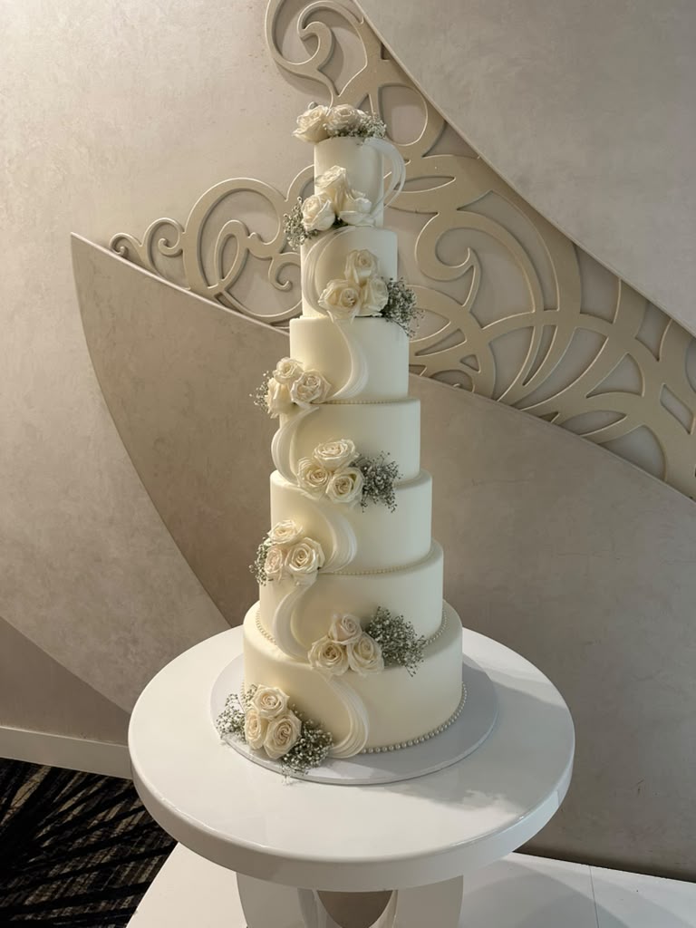 Anniversary Cakes Los Angeles – Celebrate Every Milestone with Roobina's Cake