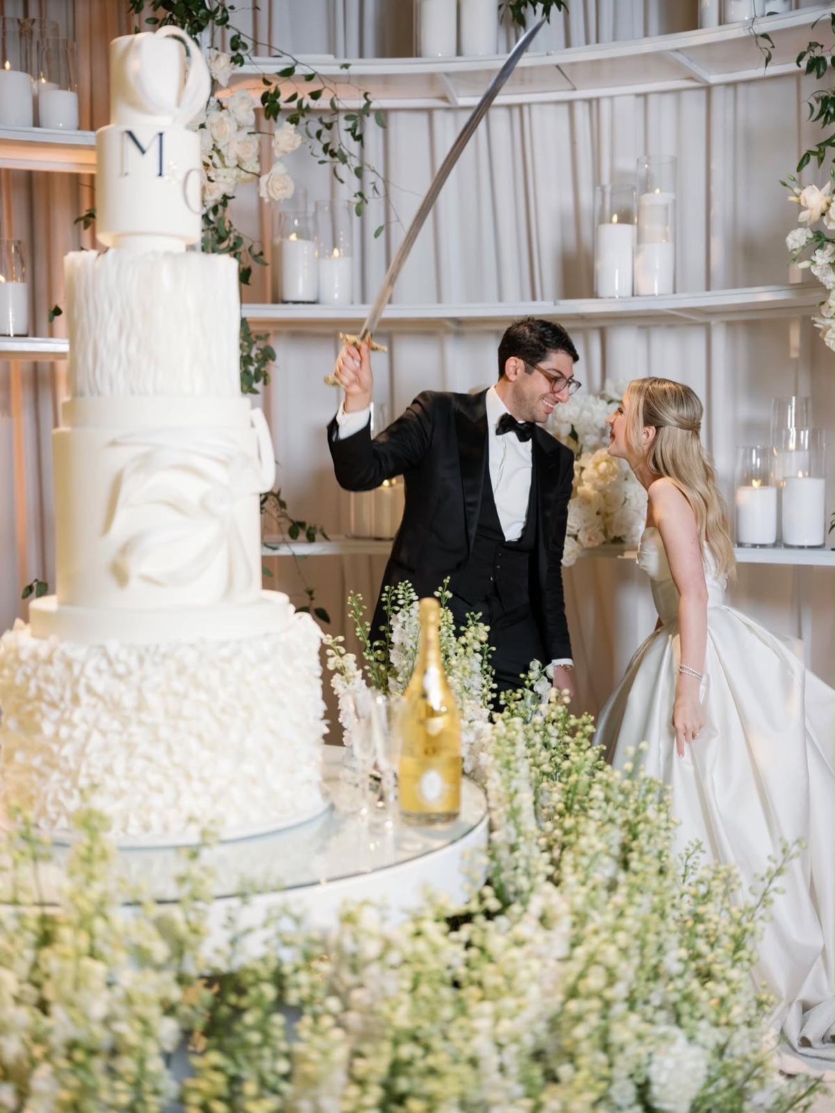 Bakeries and Custom Cakes in Seal Beach, CA 90740