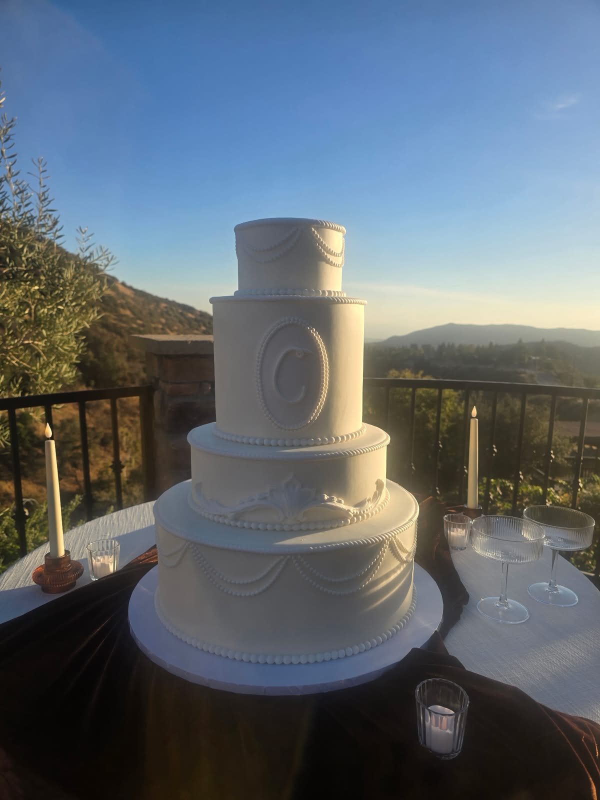 The Ultimate Guide to Roobina’s Cake in West Hollywood: Custom Designs, Delivery & Event Planning