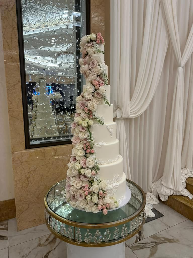 Best Cakes in Anaheim: Custom Wedding, Birthday & Quinceañera Cakes