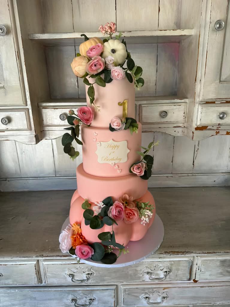 Custom Cakes and Cake Delivery Near Saddlerock Ranch Malibu