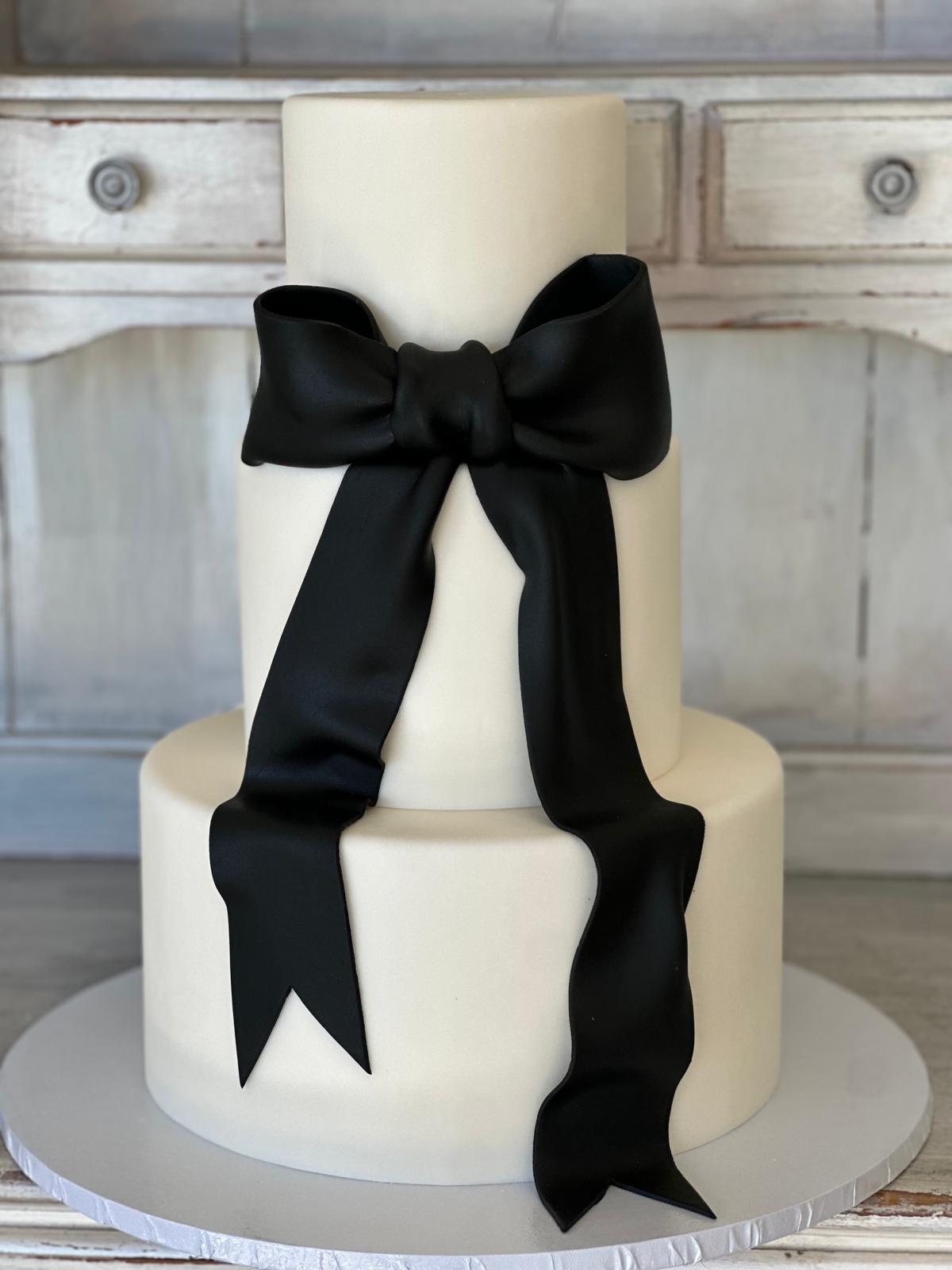 Wedding Cake Bakery in Altadena, CA: Custom Cakes for Weddings, Birthdays, and Special Celebrations