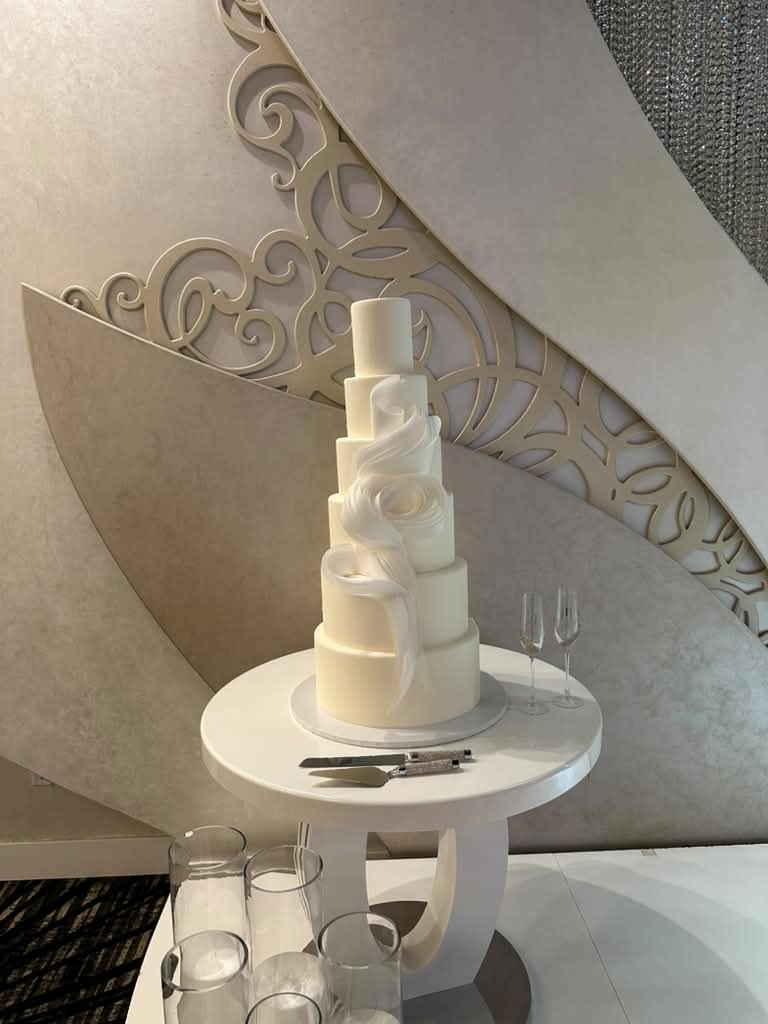 Custom Cakes, Desserts, and Bakery Birthday Cakes in Temecula, CA | Roobina’s Cake